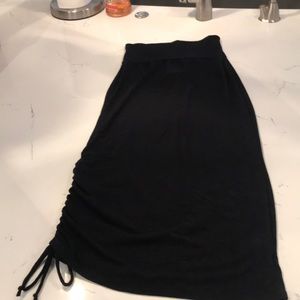 Black mid-length skirt